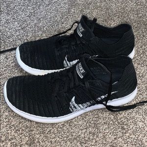 Men’s 8.5 Nike Flynit